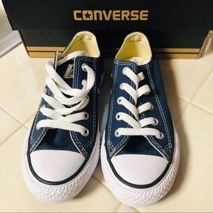 NEW Kids low top converse sz 12